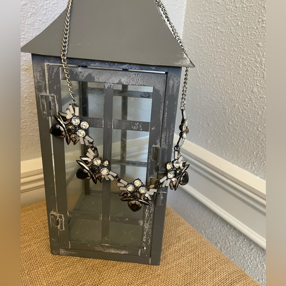 Set of 2 well loved sparkly costume jewelry necklaces - Picture 2 of 5